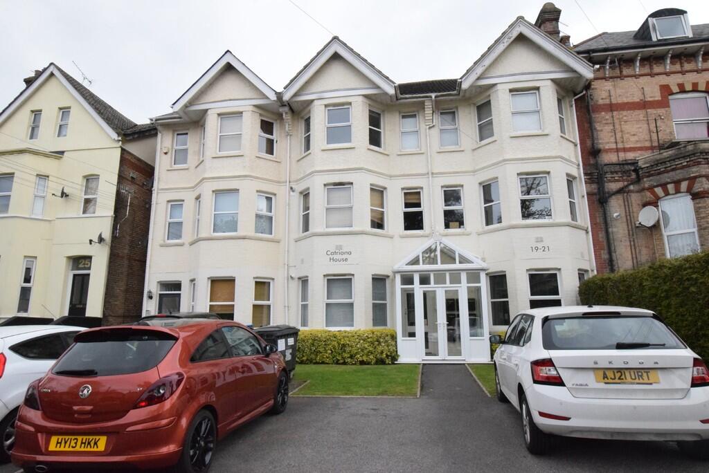 2 bed 1st Floor Flat for rent in Bournemouth. From House & Son - Bournemouth