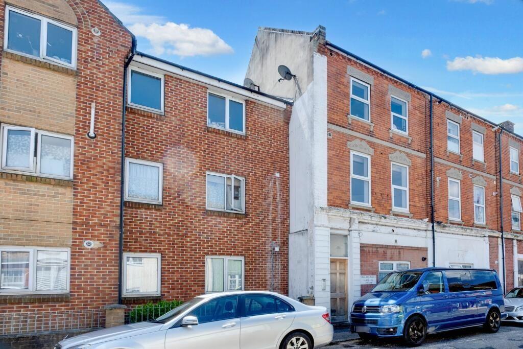 2 bed 1st Floor Flat for rent in Bournemouth. From House & Son - Bournemouth