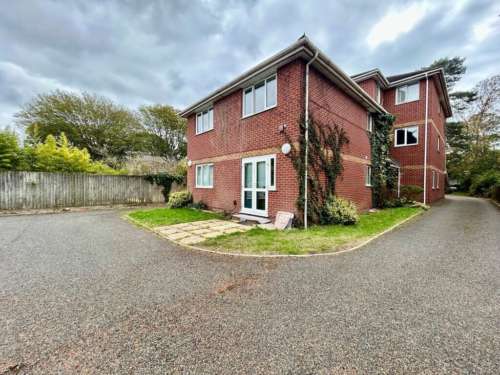 2 bed Apartment for rent in Bournemouth. From House & Son - Bournemouth 2 bed Apartment for rent in Bournemouth. From House & Son - Bournemouth