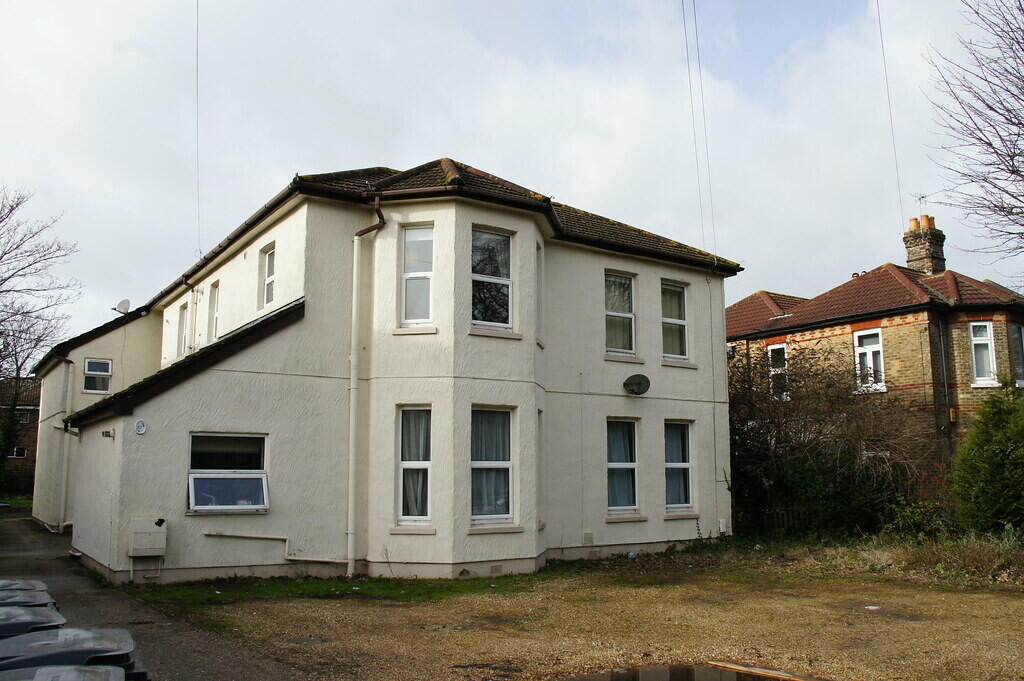 1 bed House (unspecified) for rent in Bournemouth. From House & Son - Bournemouth