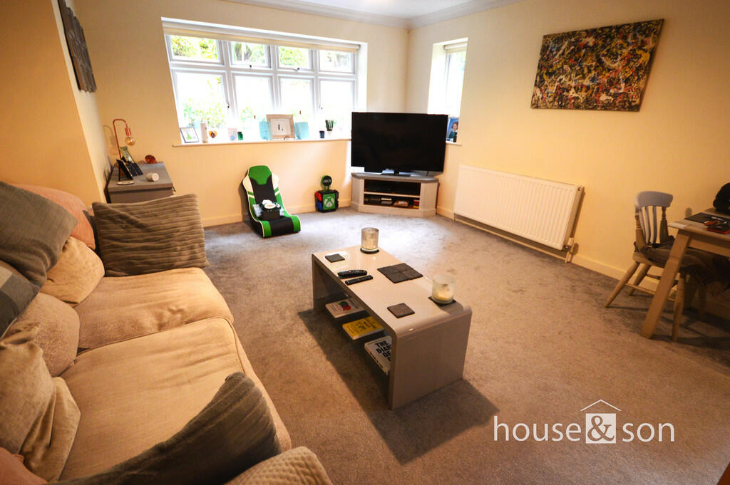 3 bed Apartment for rent in Bournemouth. From House and Son - Winton