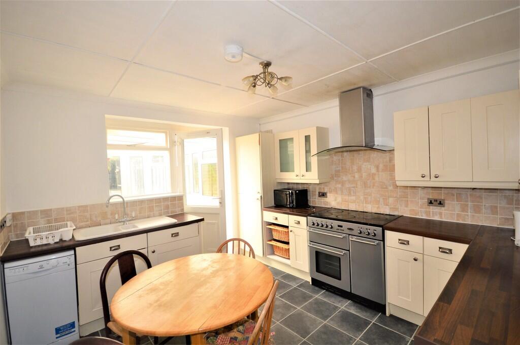 4 bed Detached for rent in Bournemouth. From House & Son - Winton