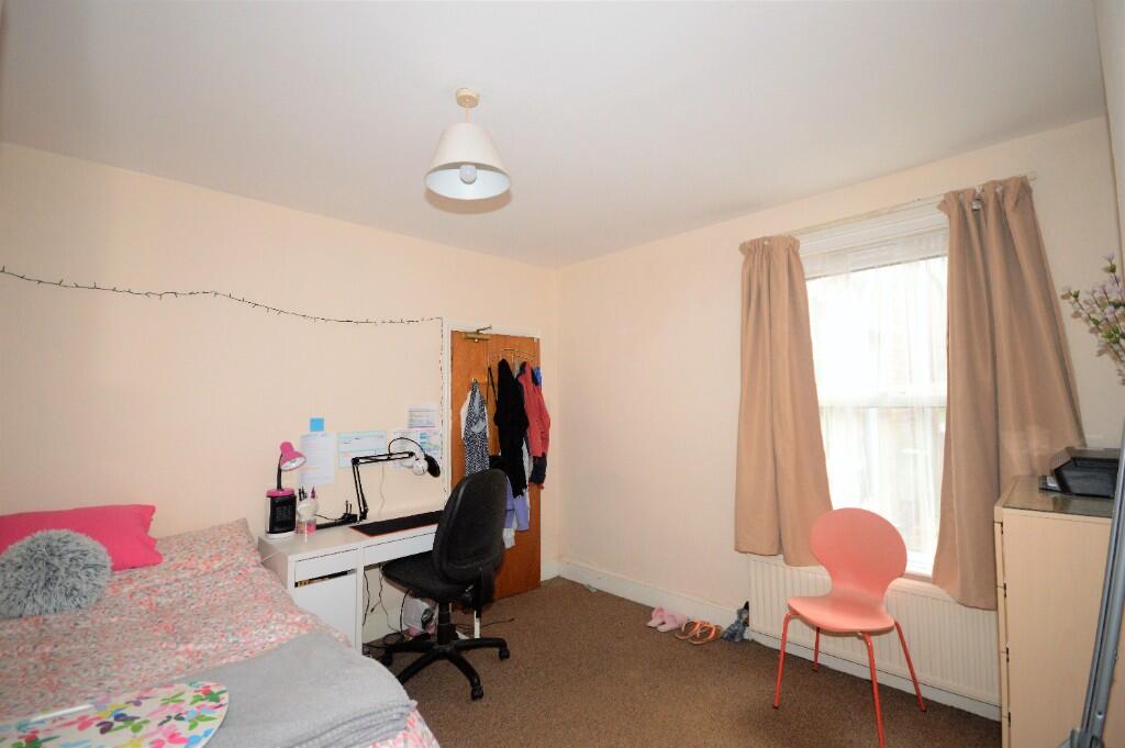 1 bed HMO for rent in Bournemouth. From House & Son - Winton