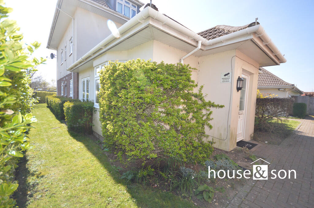 1 bed Apartment for rent in Bournemouth. From House & Son - Winton 1 bed Apartment for rent in Bournemouth. From House & Son - Winton