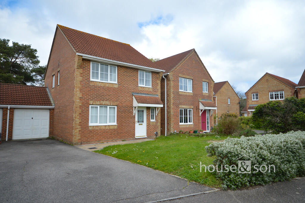 4 bed Detached for rent in Bournemouth. From House & Son - Winton