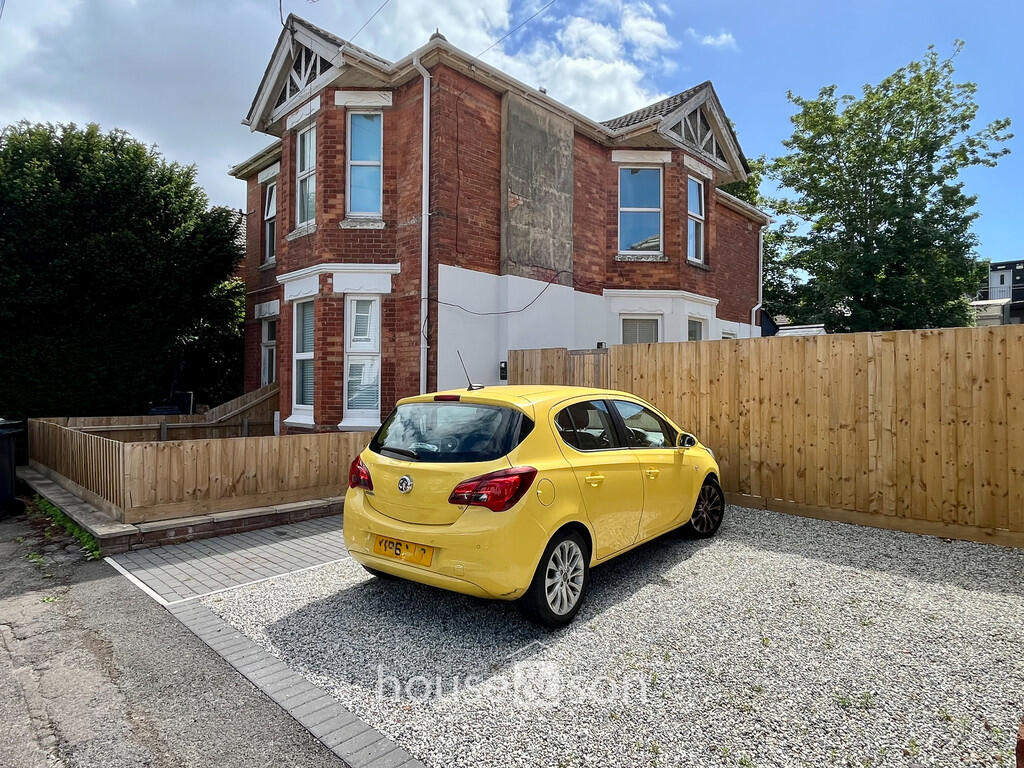 3 bed House (unspecified) for rent in Bournemouth. From House & Son - Winton