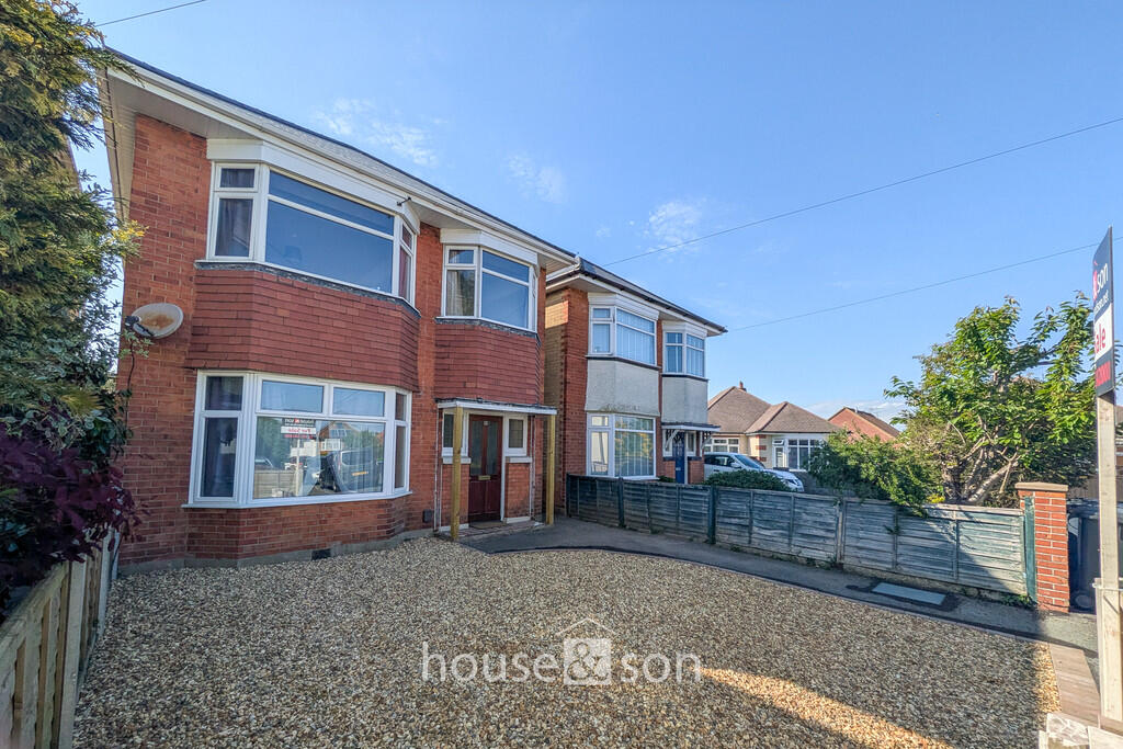 3 bed Detached for rent in Bournemouth. From House & Son - Winton