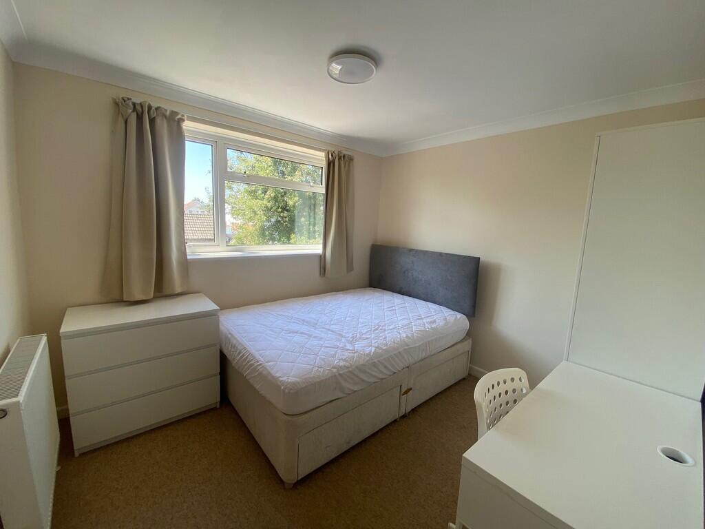 5 bed Detached for rent in Bournemouth. From House & Son - Winton
