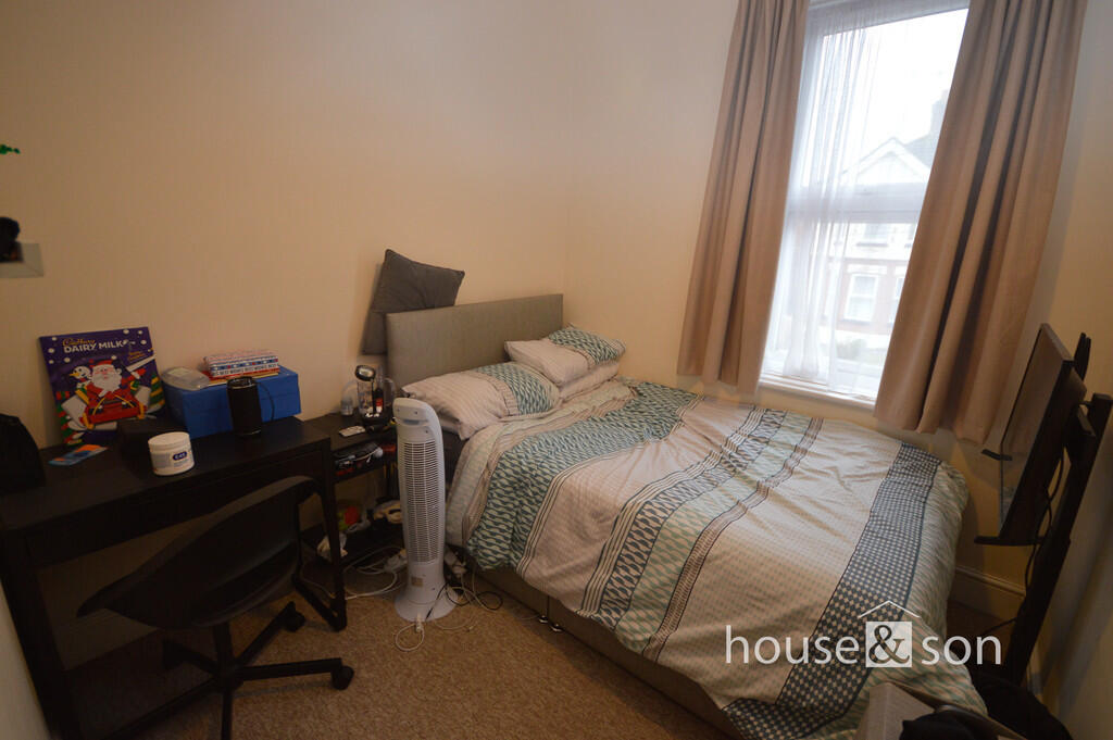 1 bed Detached for rent in Bournemouth. From House & Son - Winton