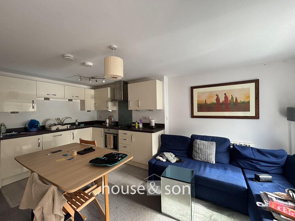 1 bed House (unspecified) for rent in Bournemouth. From House & Son - Winton