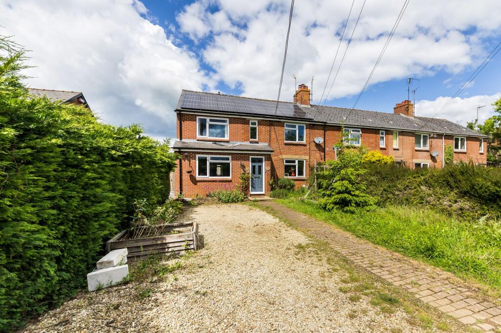 4 bed End of Terrace for rent in Boars Hill. From Hodsons - Abingdon