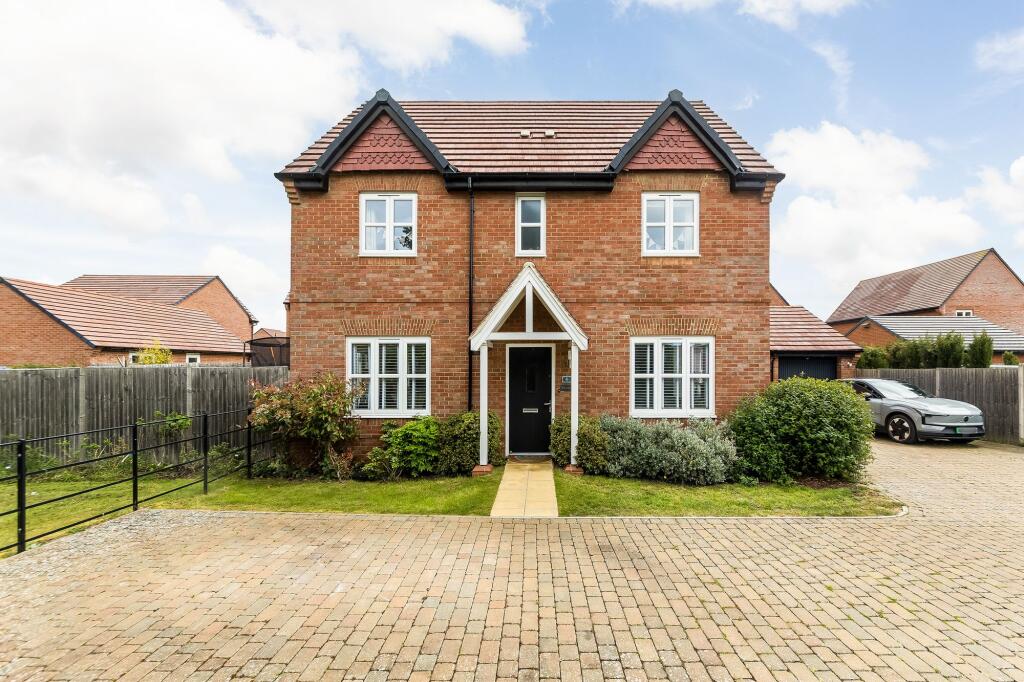 4 bed Detached for rent in . From Hodsons - Abingdon