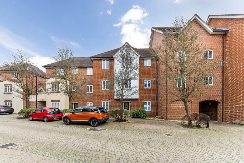 2 bed 1st Floor Flat for rent in Abingdon-on-Thames. From Hodsons - Abingdon