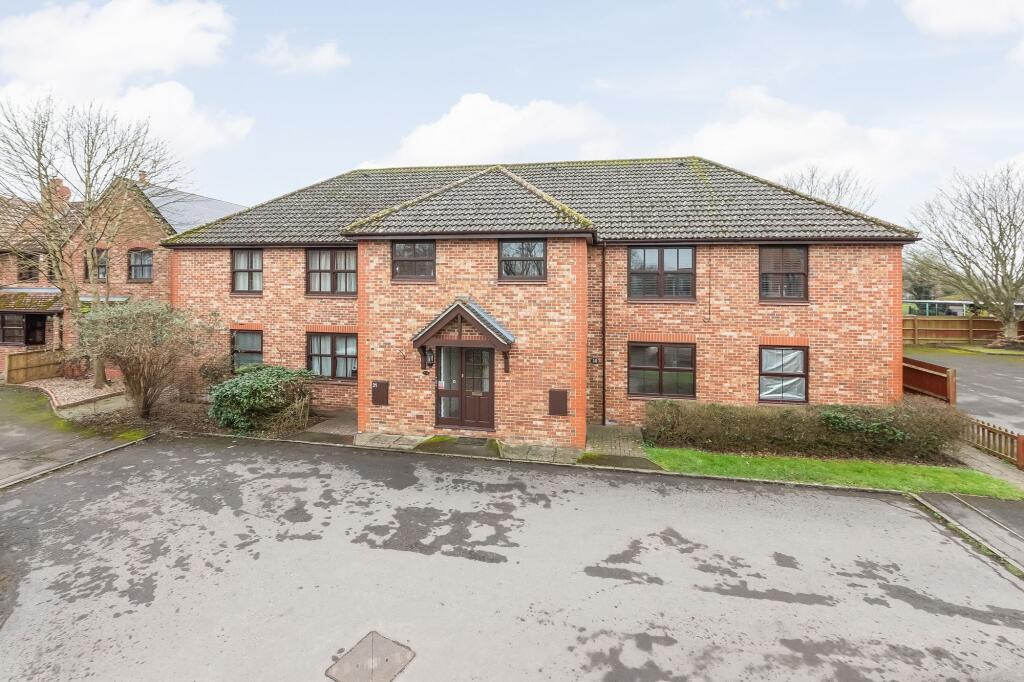 1 bed House (unspecified) for rent in Milton. From Hodsons - Didcot