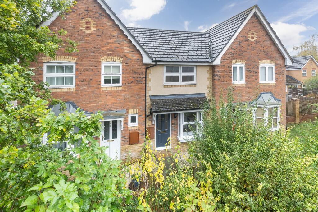 2 bed Mid Terraced House for rent in Didcot. From Hodsons - Didcot