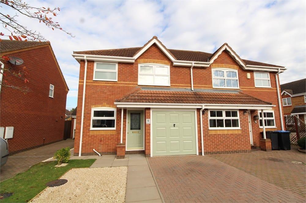 3 bed Semi Detached for rent in Lutterworth. From Hind Estates Ltd - Lutterworth 3 bed Semi Detached for rent in Lutterworth. From Hind Estates Ltd - Lutterworth