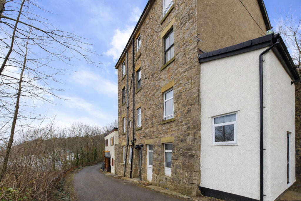 2 bed Mid Terraced House for rent in Colwyn Bay. From Humphreys of Chester Limited - Chester