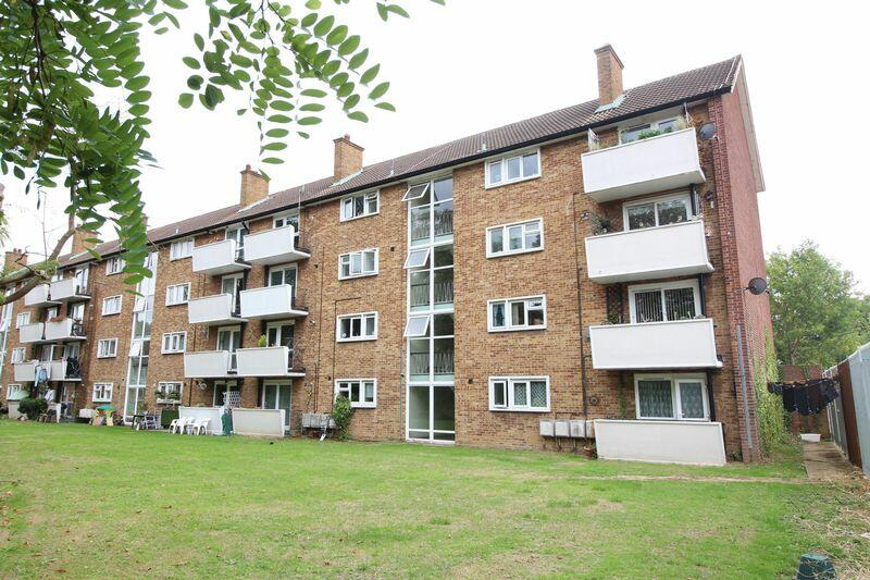 2 bed Flat for rent in Friern Barnet. From Hunters - Whetstone