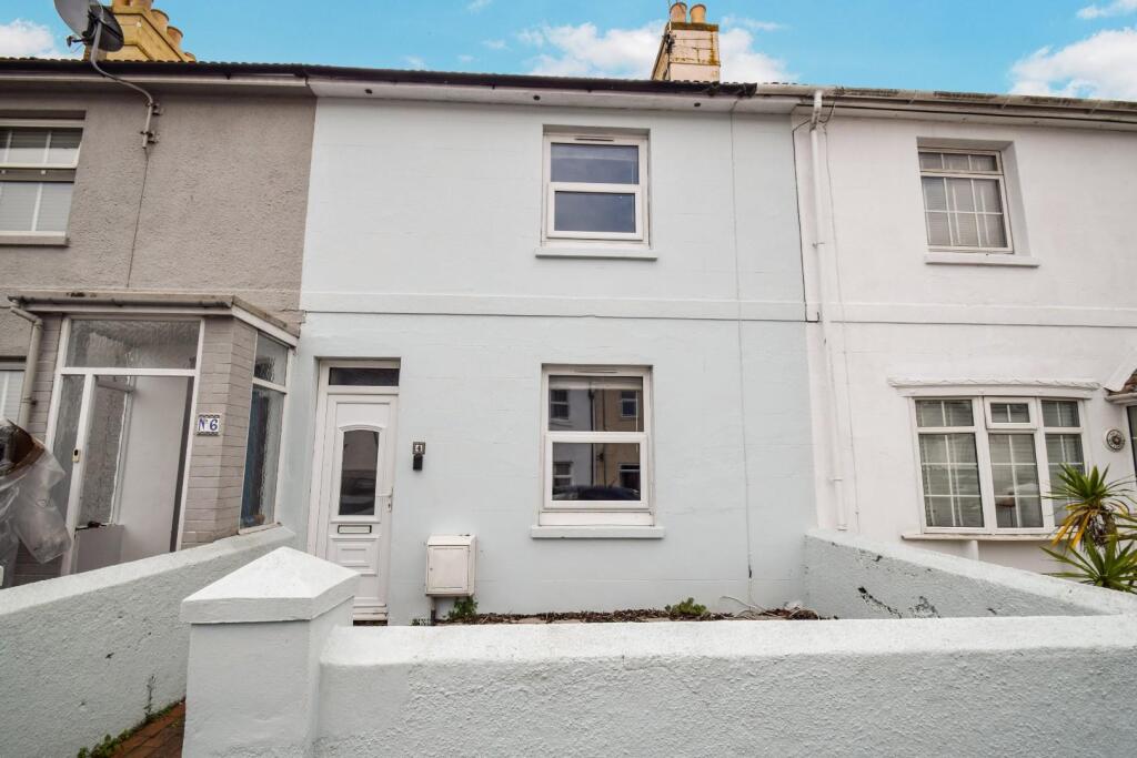 2 bed Mid Terraced House for rent in Eastbourne. From Hunt Frame - Eastbourne