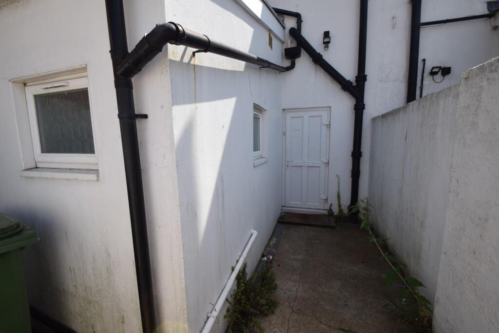 1 bed 1st Floor Flat for rent in Eastbourne. From Hunt Frame - Eastbourne 1 bed 1st Floor Flat for rent in Eastbourne. From Hunt Frame - Eastbourne