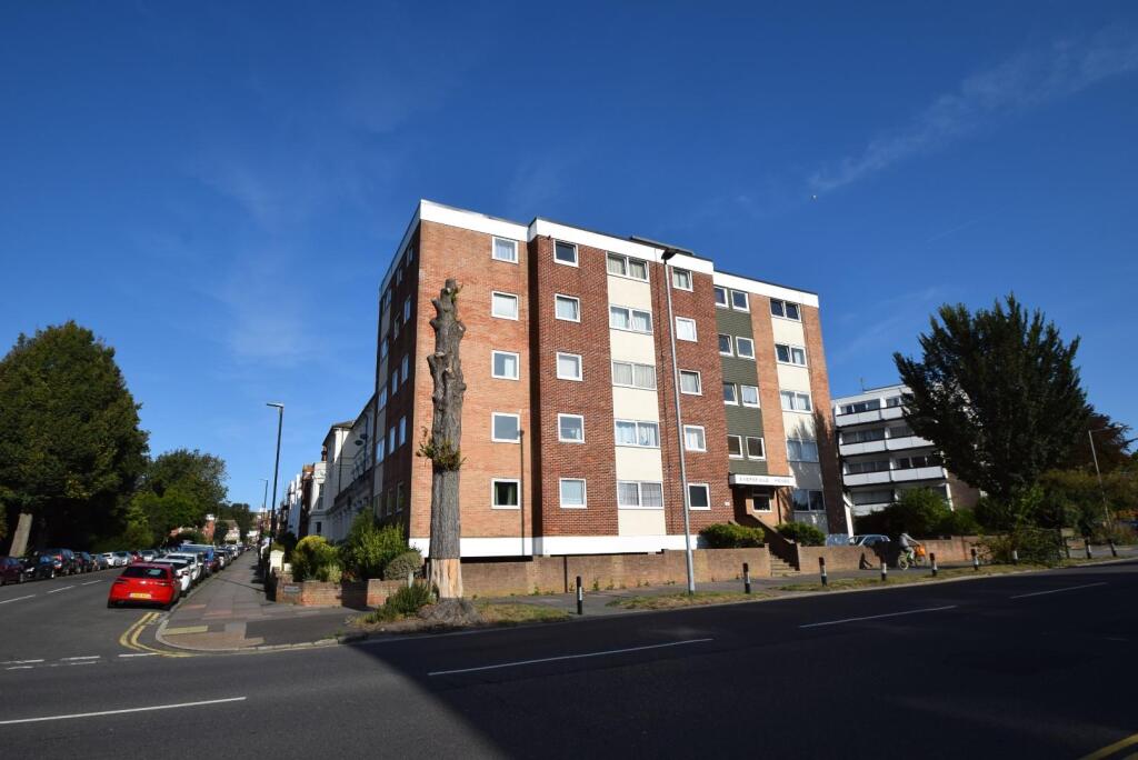 2 bed 1st Floor Flat for rent in Eastbourne. From Hunt Frame - Eastbourne 2 bed 1st Floor Flat for rent in Eastbourne. From Hunt Frame - Eastbourne