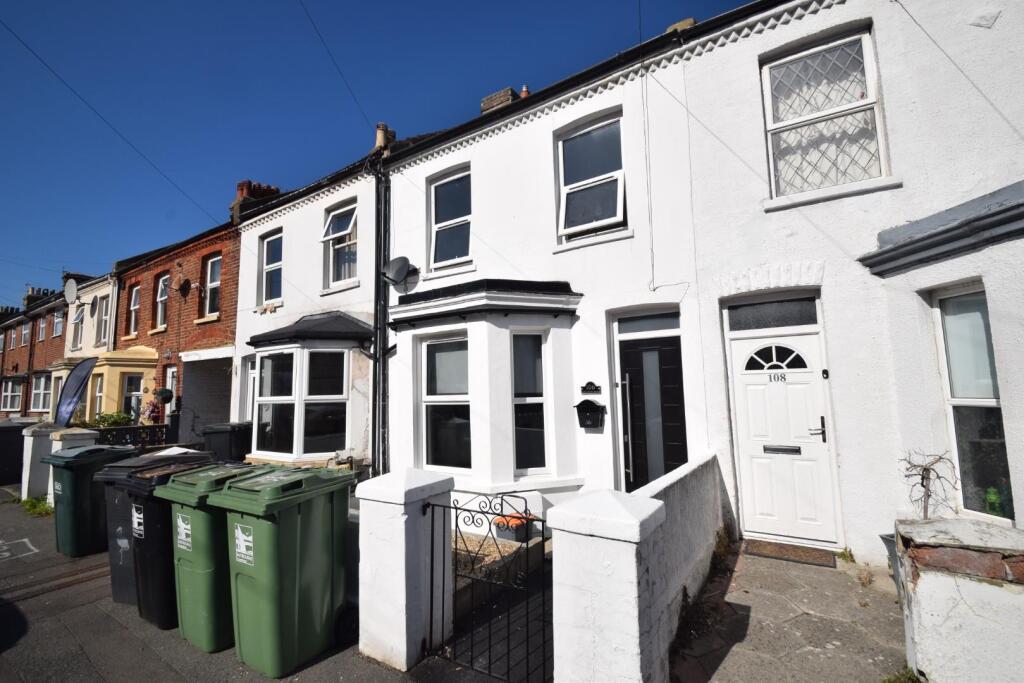 3 bed Mid Terraced House for rent in Eastbourne. From Hunt Frame - Eastbourne 3 bed Mid Terraced House for rent in Eastbourne. From Hunt Frame - Eastbourne