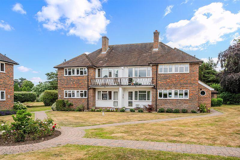 2 bed 1st Floor Flat for rent in Reigate. From Hunter & Company - Redhill