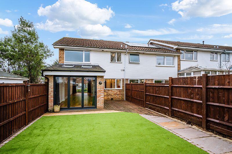 3 bed End of Terrace for rent in Reigate. From Hunter & Company - Redhill 3 bed End of Terrace for rent in Reigate. From Hunter & Company - Redhill