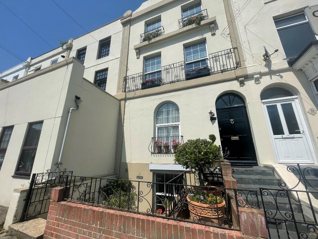 1 bed 1st Floor Flat for rent in Portsmouth. From Days Lettings Ltd - Southsea 1 bed 1st Floor Flat for rent in Portsmouth. From Days Lettings Ltd - Southsea
