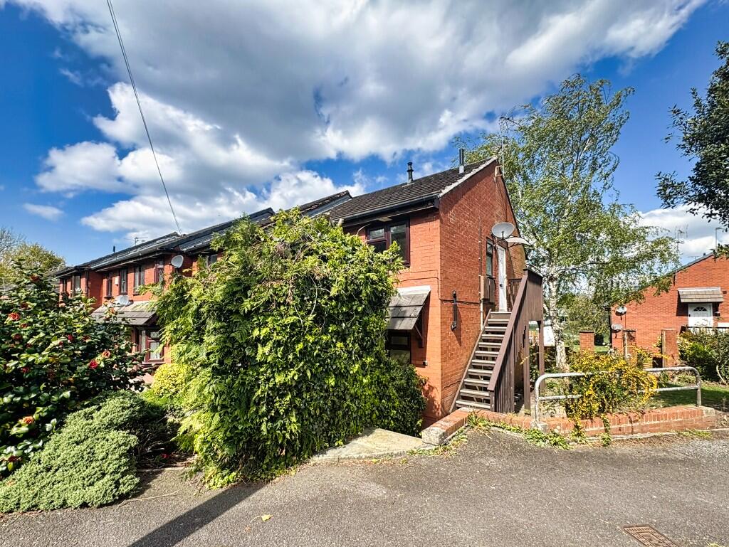 2 bed Apartment for rent in Barnton. From iAgent Homes - Northwich