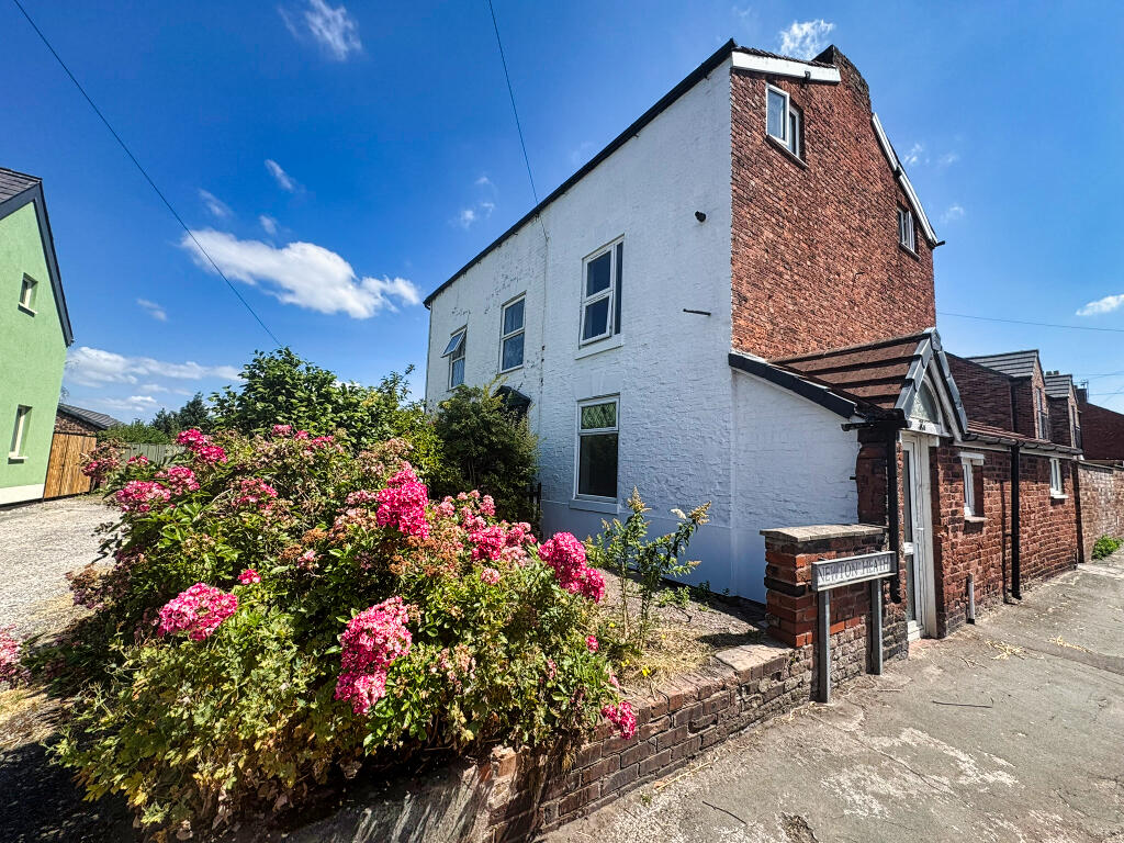 4 bed Semi Detached for rent in Middlewich. From iAgent Homes - Northwich 4 bed Semi Detached for rent in Middlewich. From iAgent Homes - Northwich