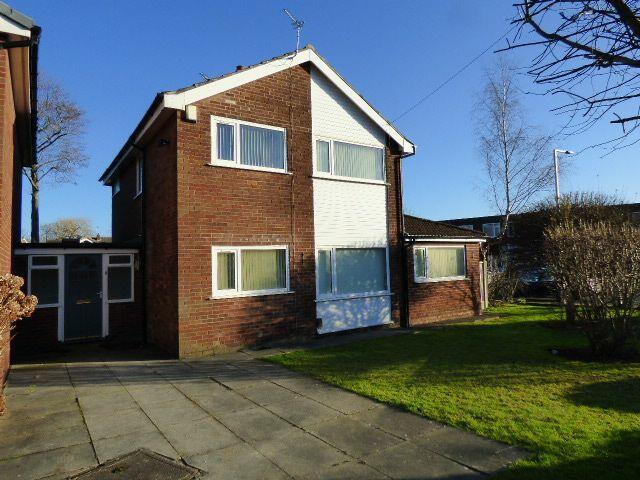 6 bed Detached for rent in Stockport. From Ian Tonge Property Services Limited - Hazel Grove