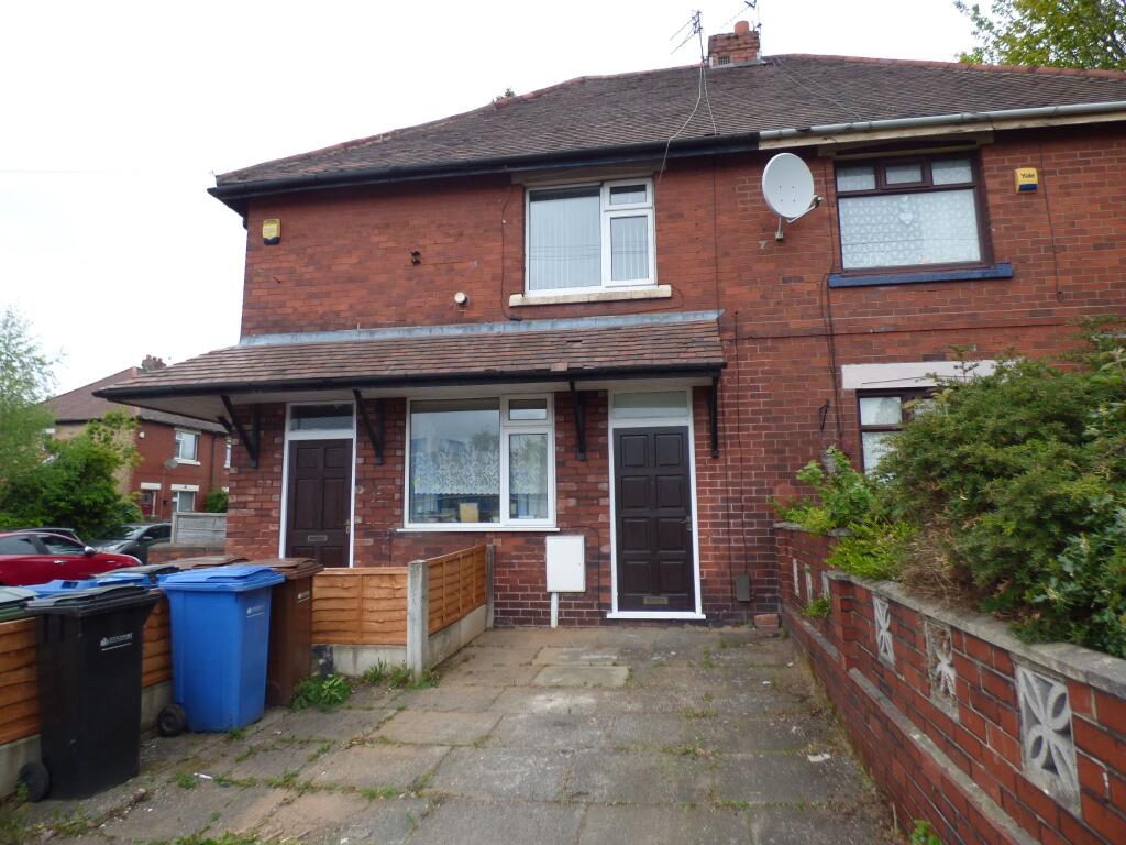 1 bed Apartment for rent in Stockport. From Ian Tonge Property Services Limited - Hazel Grove