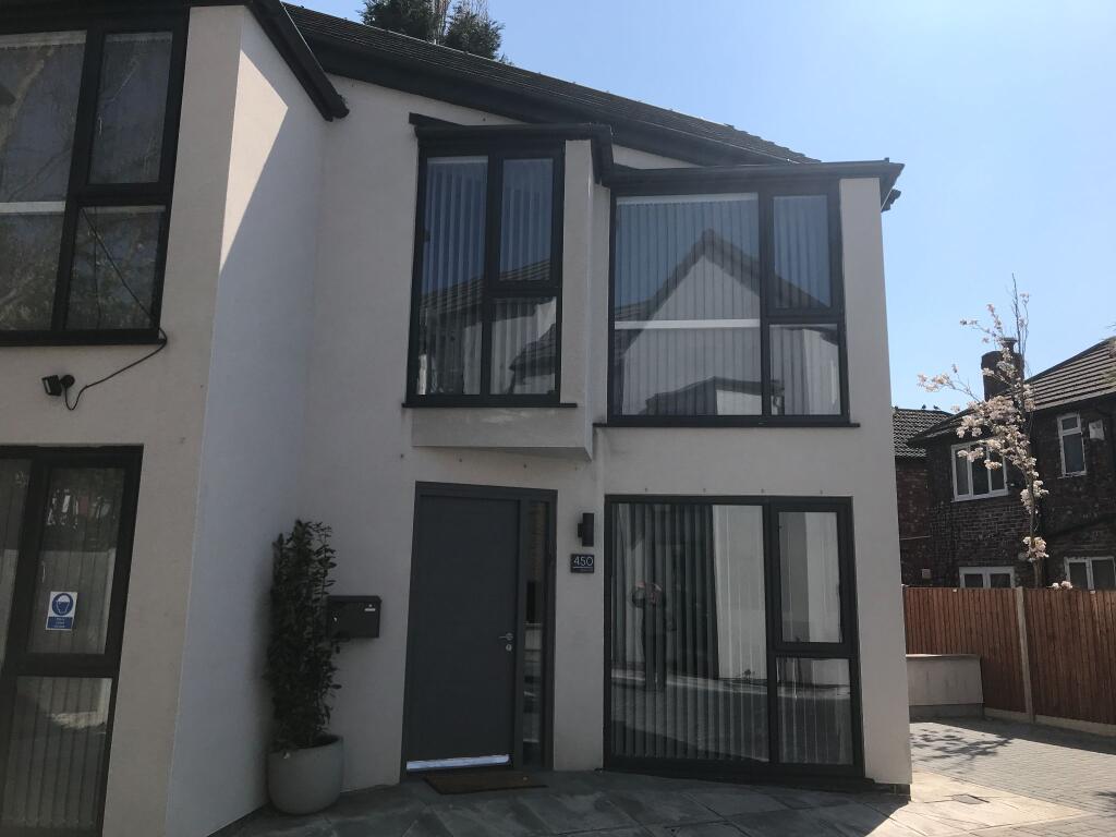2 bed Apartment for rent in Hazel Grove. From Ian Tonge Property Services Limited - Hazel Grove 2 bed Apartment for rent in Hazel Grove. From Ian Tonge Property Services Limited - Hazel Grove