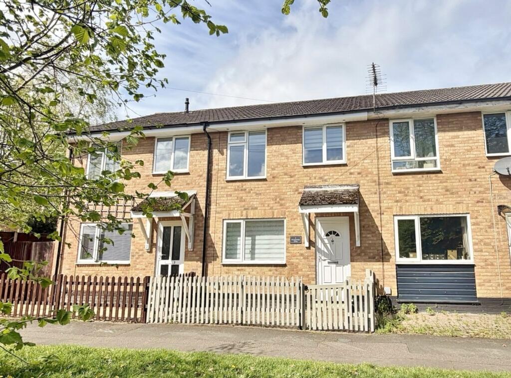 3 bed Mid Terraced House for rent in Verwood. From Irving & Sons - Verwood