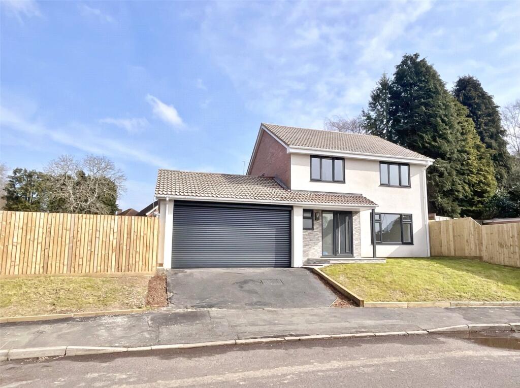 4 bed Detached for rent in Verwood. From Irving & Sons - Verwood 4 bed Detached for rent in Verwood. From Irving & Sons - Verwood