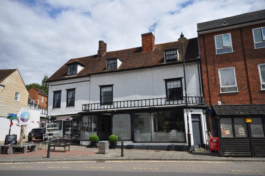 2 bed 1st Floor Flat for rent in Chipping Ongar. From Independent Property Services - Chelmsford