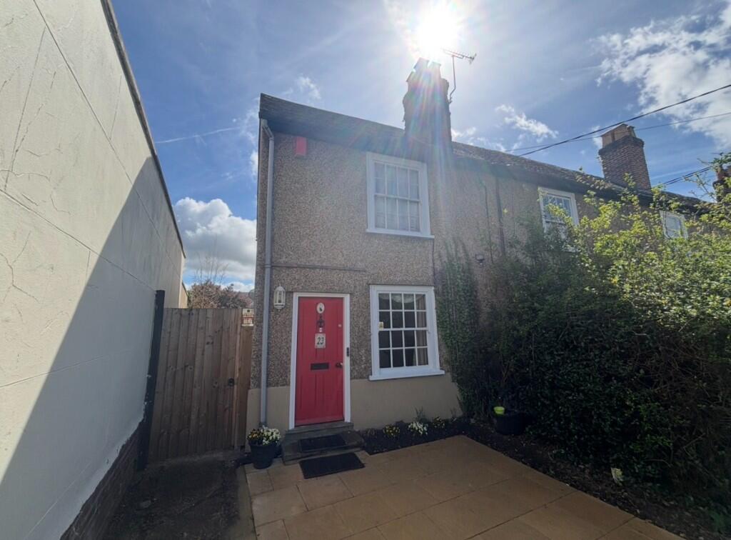 2 bed Cottage for rent in Braintree. From Independent Property Services - Chelmsford