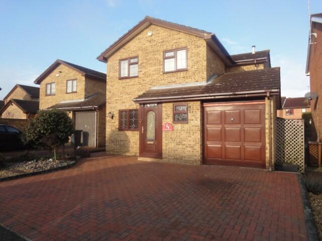 4 bed Detached for rent in Streatley. From Indigo Residential - Barton Road