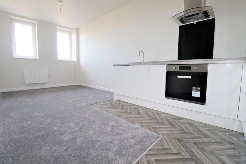 2 bed 1st Floor Flat for rent in Mangrove Green. From Indigo Residential - Barton Road