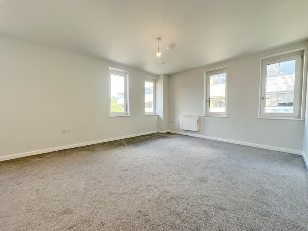 1 bed 1st Floor Flat for rent in Mangrove Green. From Indigo Residential - Barton Road