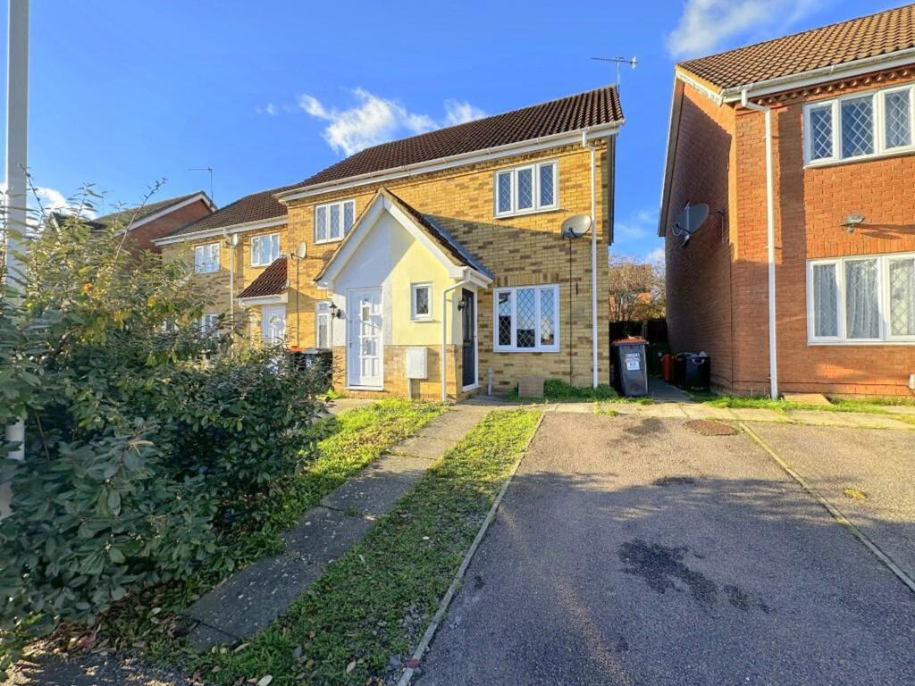 2 bed End of Terrace for rent in Lilley. From Indigo Residential - Barton Road
