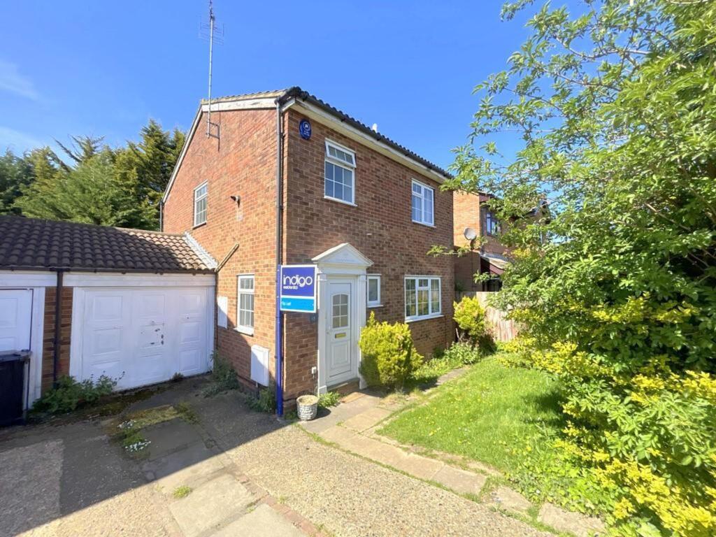 3 bed Link detached for rent in Cockernhoe. From Indigo Residential - Barton Road