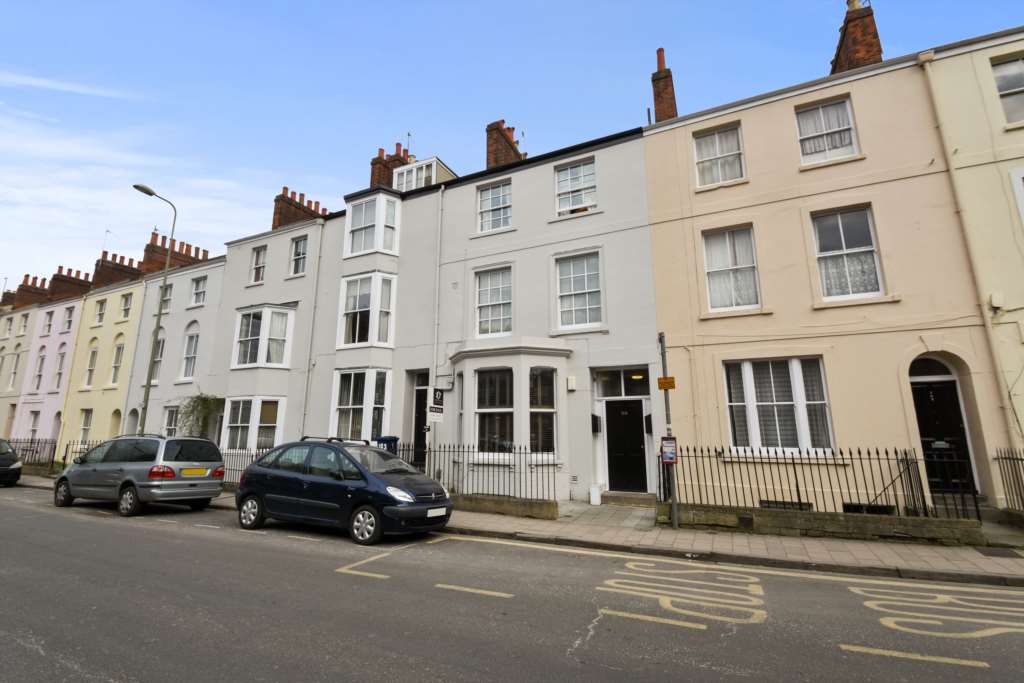 3 bed Flat for rent in Oxford. From James C Penny Estate Agents - Central North Oxford