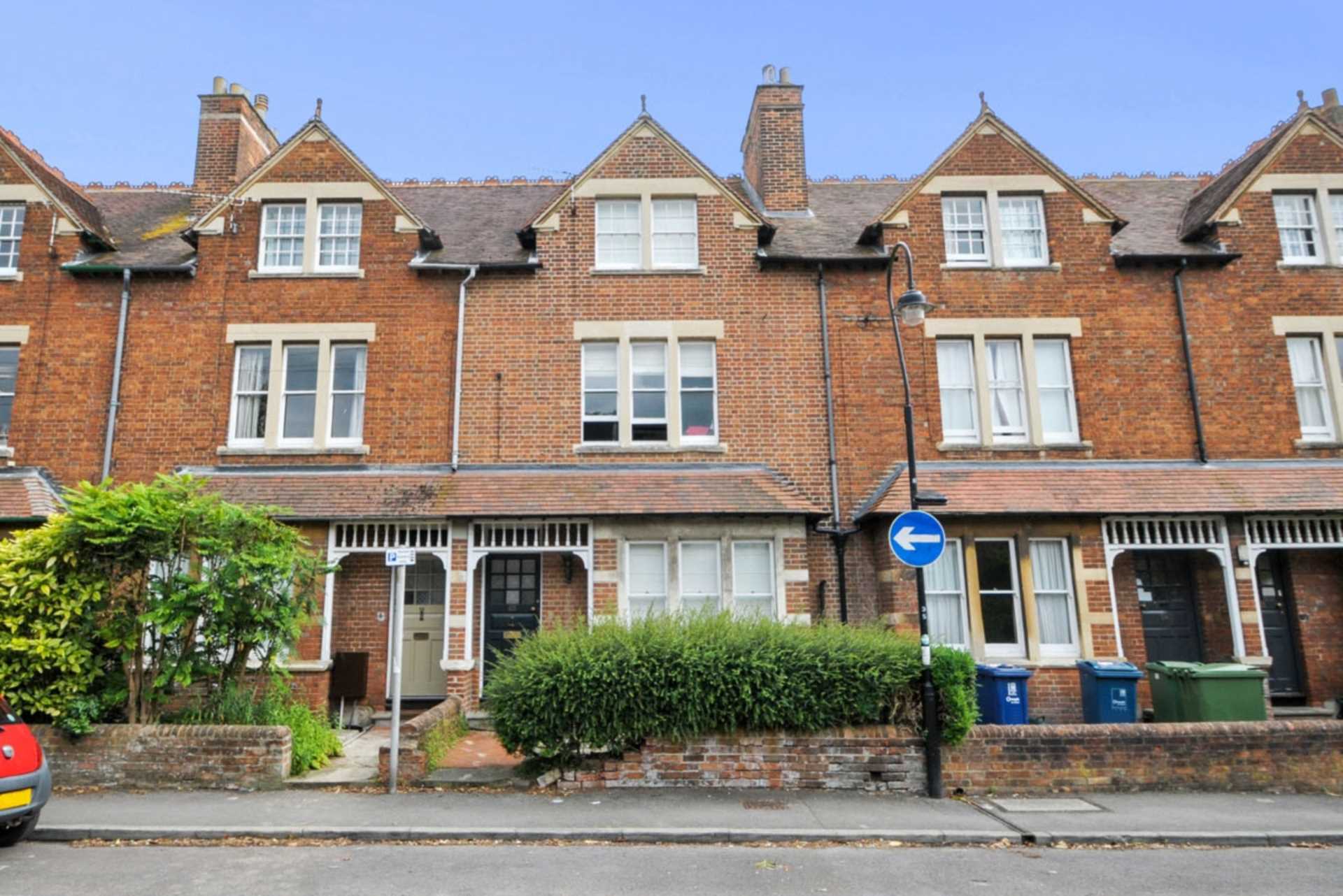 5 bed Mid Terraced House for rent in Oxford. From James C Penny Estate Agents - Central North Oxford