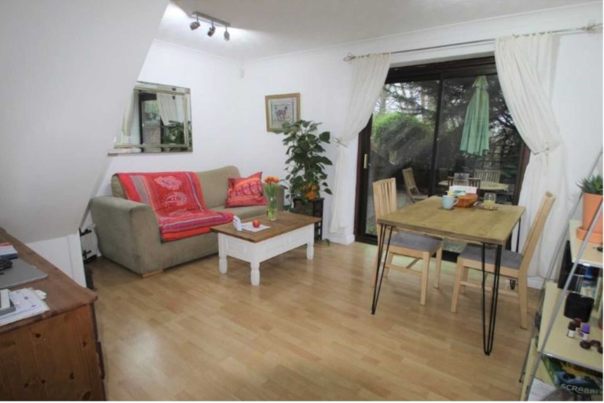 2 bed End Terraced House for rent in Oxford. From James C Penny Estate Agents - Central North Oxford