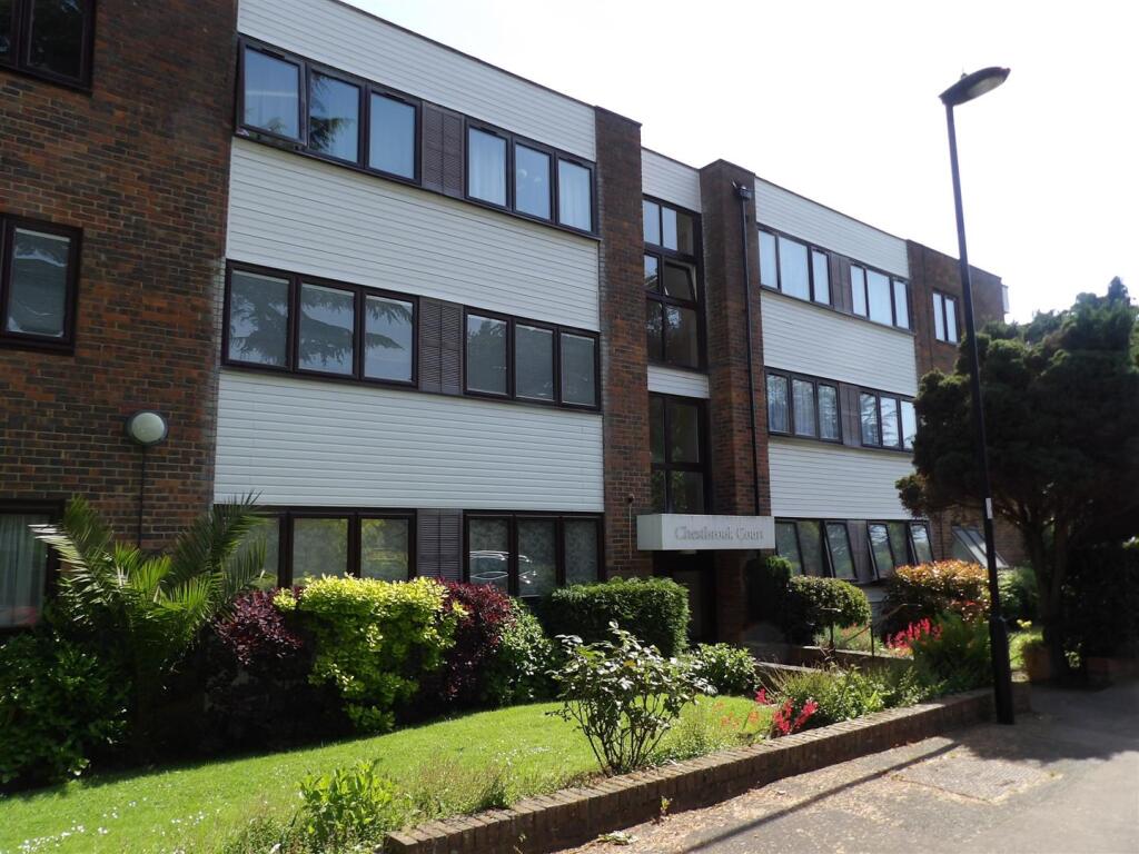 3 bed 1st Floor Flat for rent in Edmonton. From James Hayward - Enfield