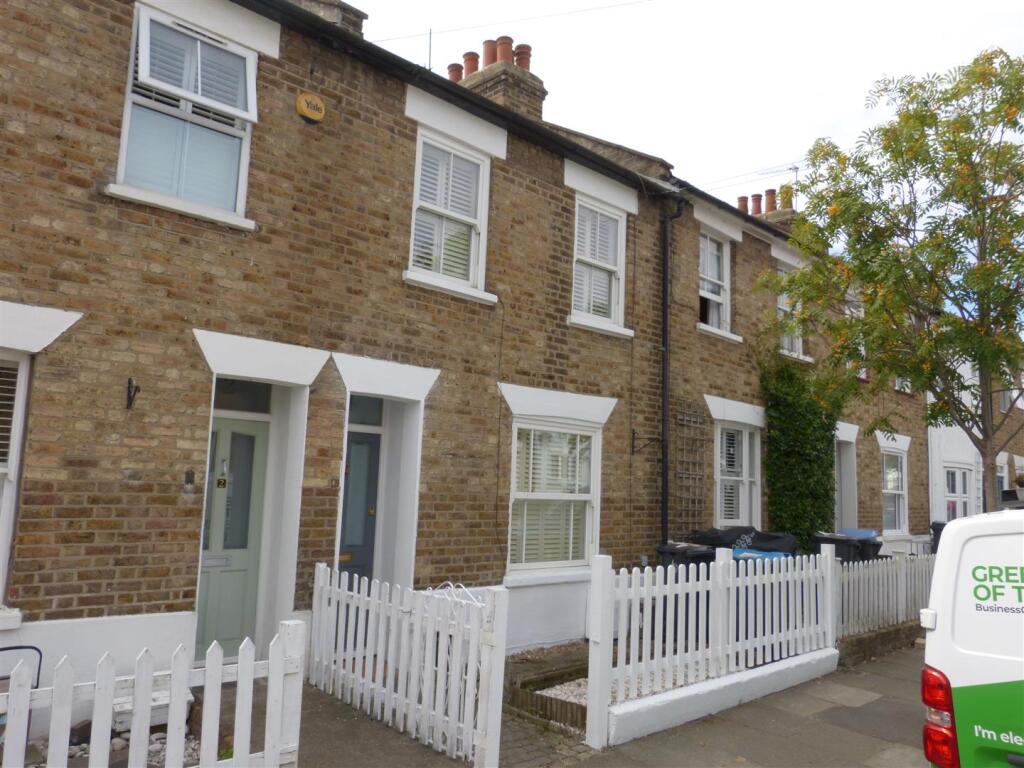 2 bed Mid Terraced House for rent in Crews Hill. From James Hayward - Enfield