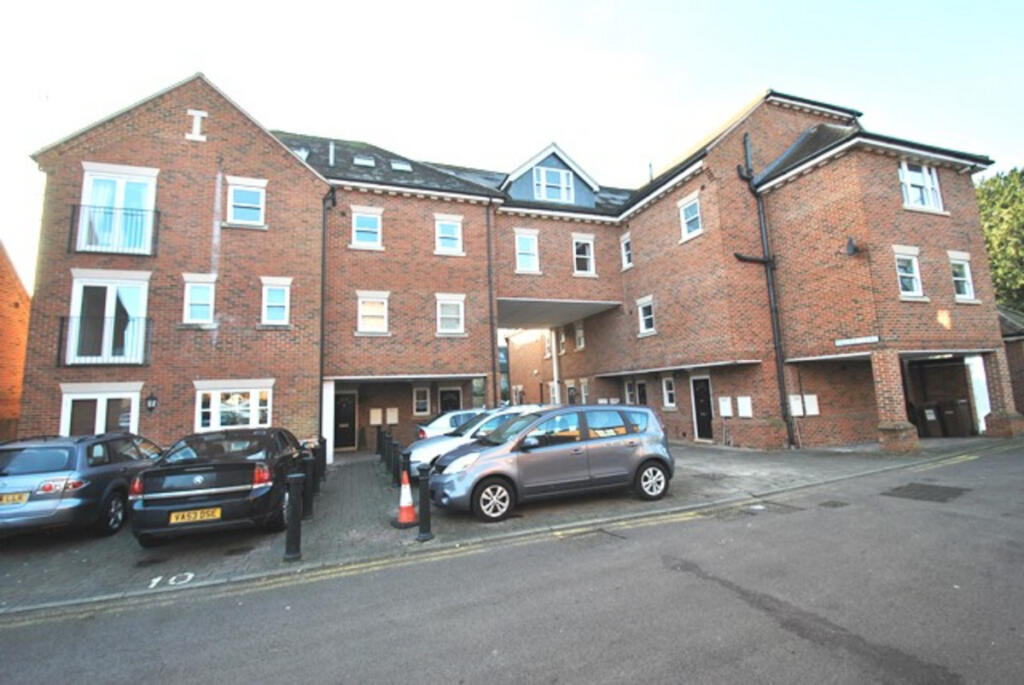 2 bed Apartment for rent in Hitchin. From Isabelle Estates Ltd - Letchworth Garden City 2 bed Apartment for rent in Hitchin. From Isabelle Estates Ltd - Letchworth Garden City