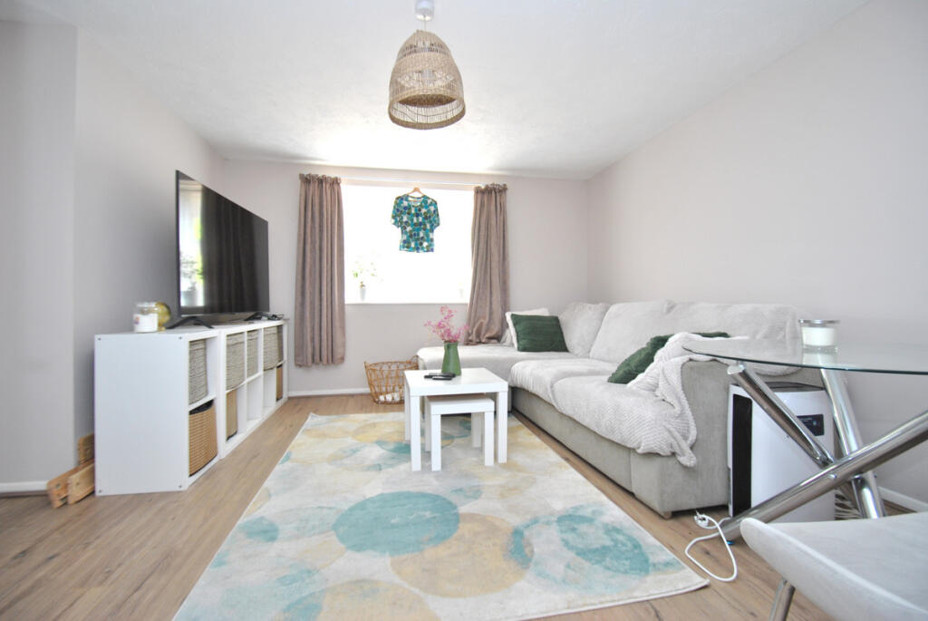 2 bed Apartment for rent in Letchworth. From Isabelle Estates Ltd - Letchworth Garden City